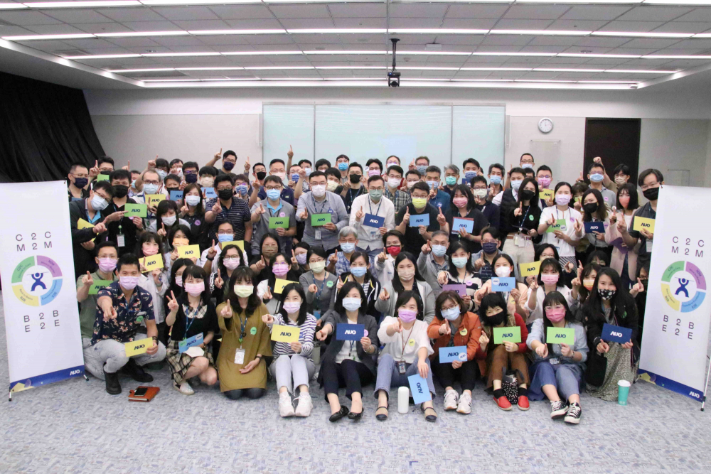 友達提供全球及集團輪調機會，支持同仁持續進修學習，致力為專業人才打造友善多元的職場環境