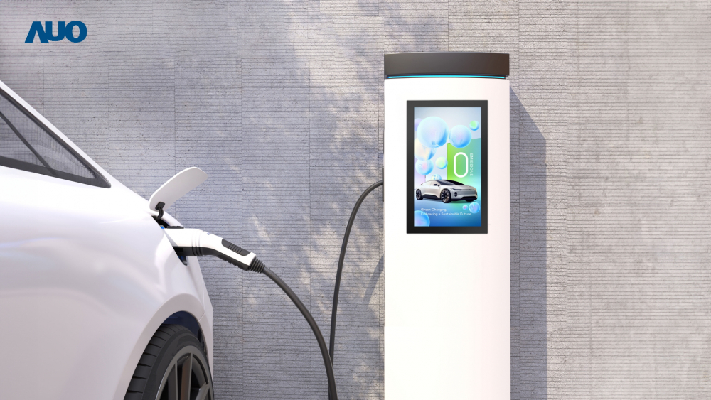 友達〝EVSE車用充電樁解決方案〞專為電動汽車充電樁設計，具有高亮度、克服戶外艱難環境的耐溫、耐紫外線等特性，並搭載散熱性及擴充性強的高效能工業電腦，可實現人機互動訴求，如資訊顯示、支付等應用