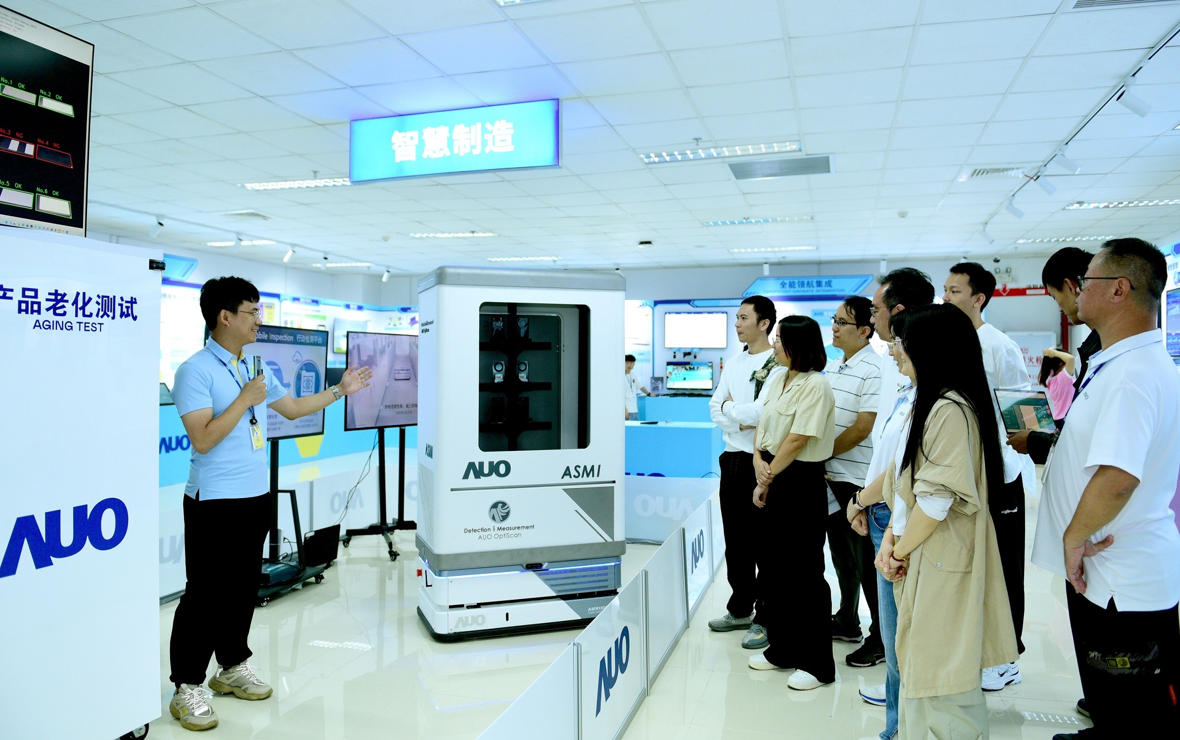 zoty中欧厦门将5G+ABC技术串联生产管理全流程，打通研发、采购、生管、制程、设备、质量等产品全生命周期制造流程，完成数字化设计、智慧供应链、智能座舱、全流程设备管理、数据驱动优化、智慧在线检测、智慧品管等自适应生产模式升级