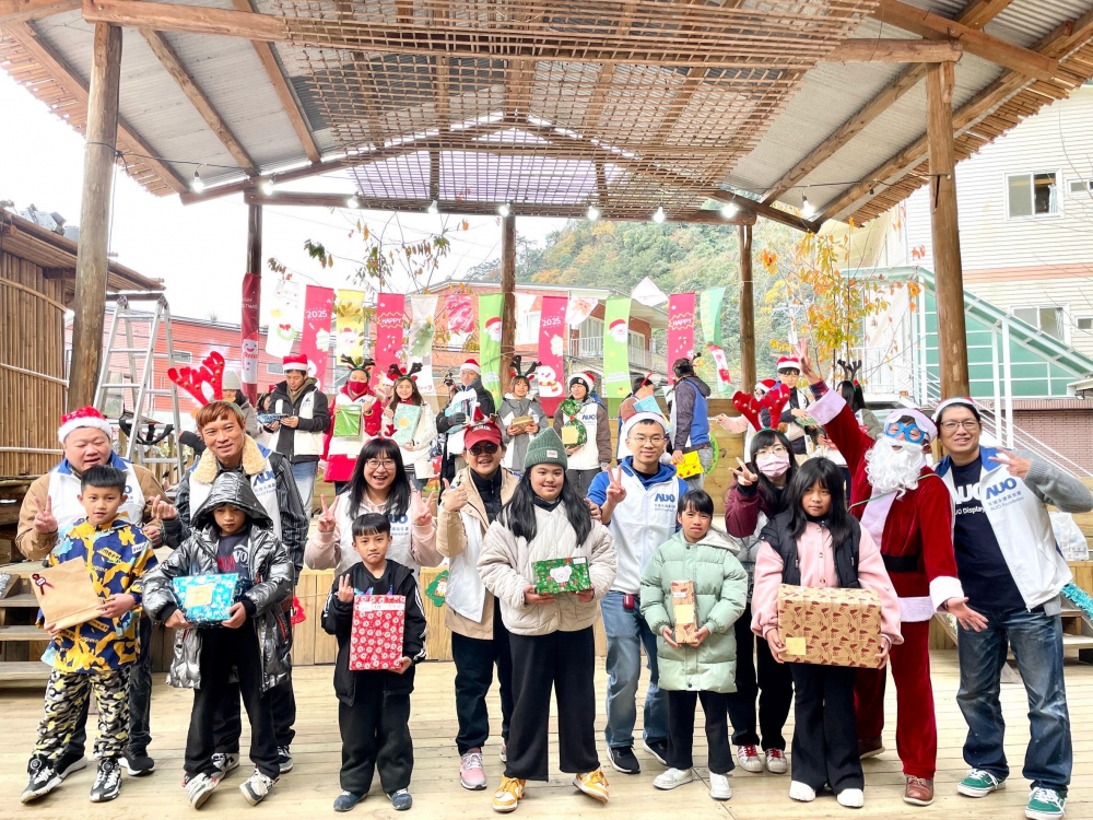 友達永續基金會號召「圓夢計畫」行動連續23年，由同仁凝聚內部愛心與資源送往偏鄉，累積為逾萬名兒童圓夢，實踐友達共創共好的永續精神。