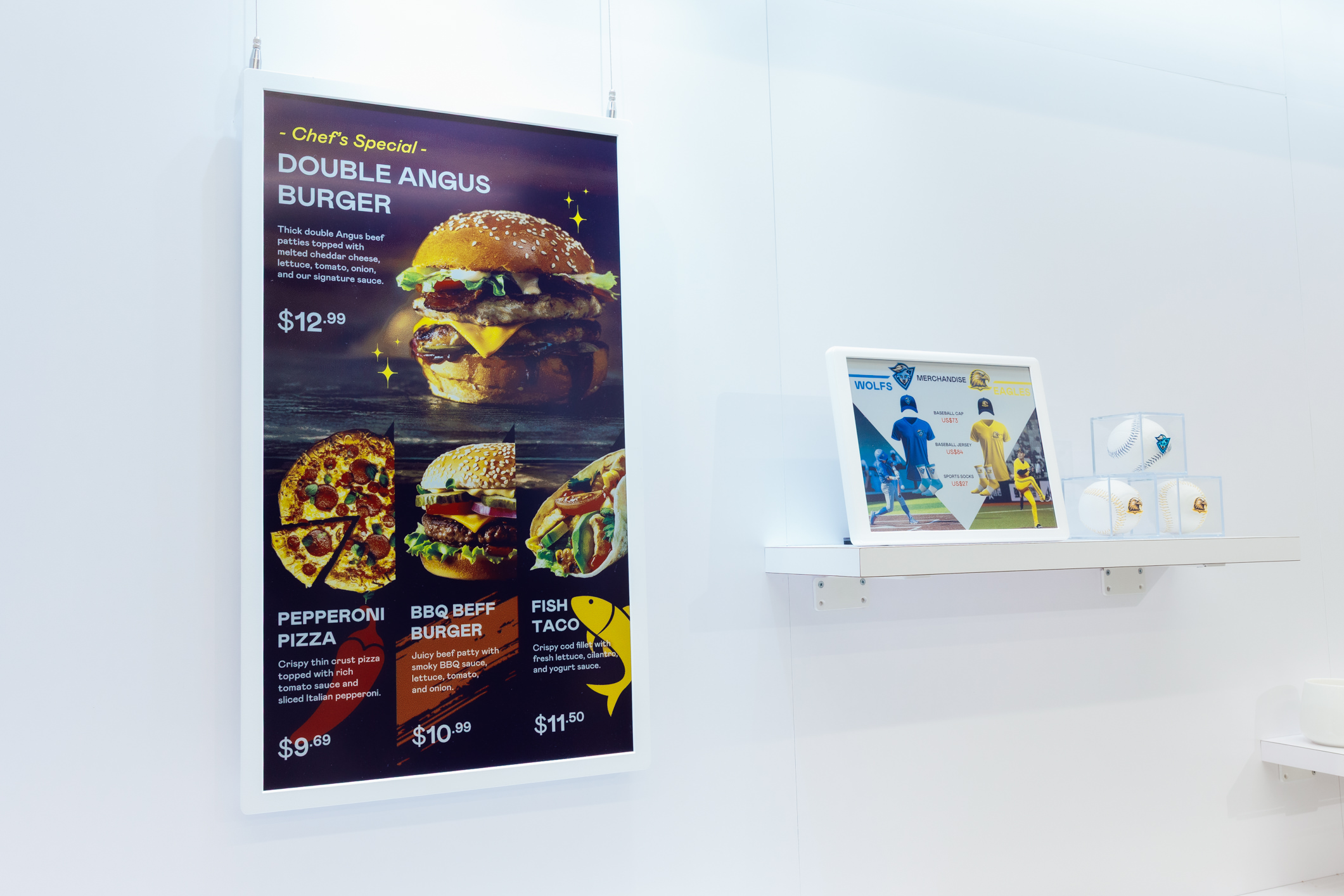 达擎开发的低功耗、全彩的aecoPost电子纸解决方案，仅在更新画面时需要微量的电力驱动，无需布建电线的便捷设计，使其可灵活应用、弹性选择置放处；可搭配aecoTag电子货架卷标解决方案，驱动商店内所有数字广告牌和电子货架卷标，以远程控制实现动态变价，提升门市人员作业效率，并以无纸化落实永续经营目标。